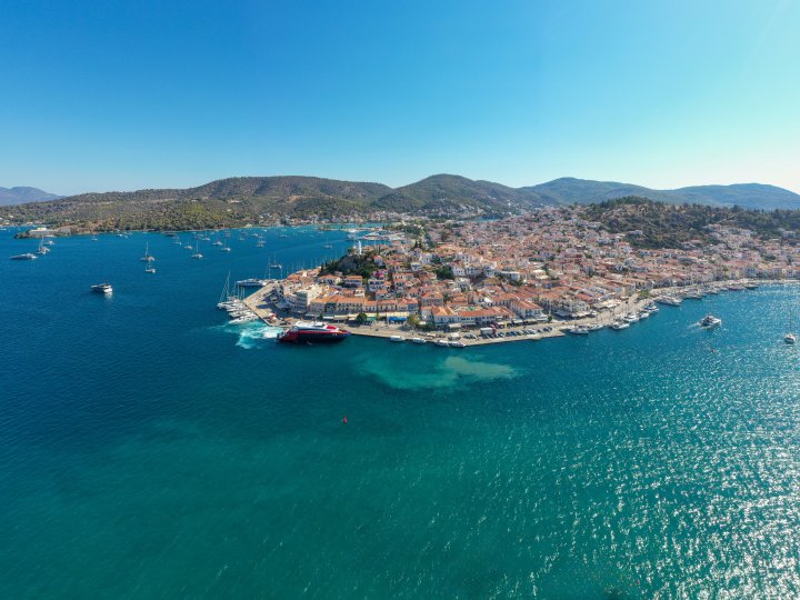 Luxury yacht on private cruise to Poros from Athens