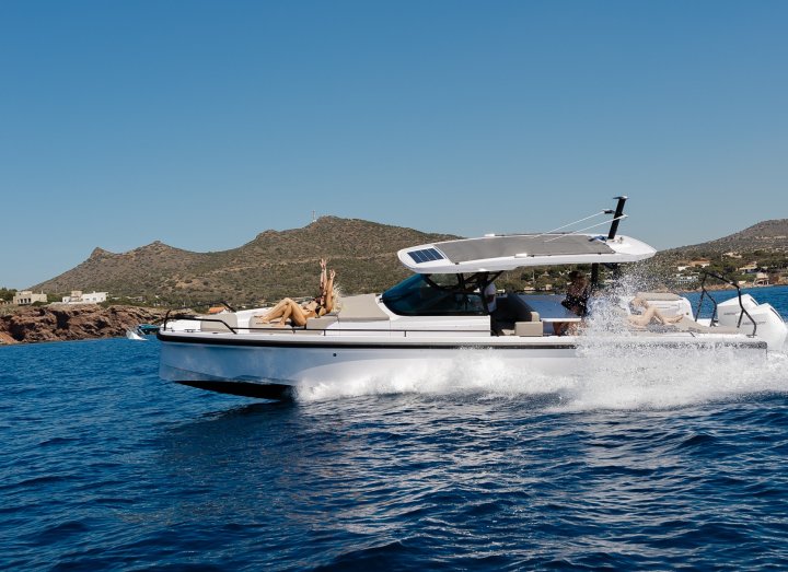 παροσ beach private boat from athens
