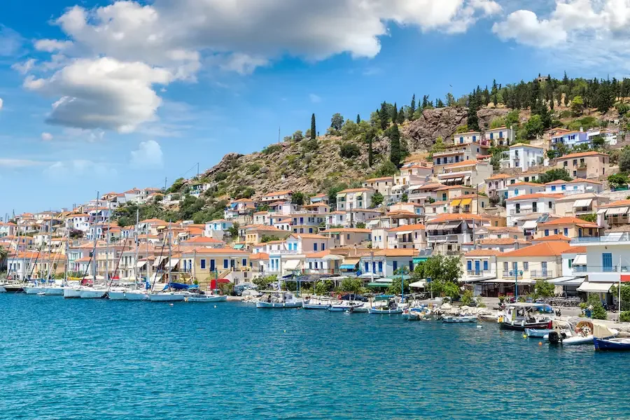 Luxurious trip with a private Boat to Saronic Islands: Hydra, Poros, Aegina
